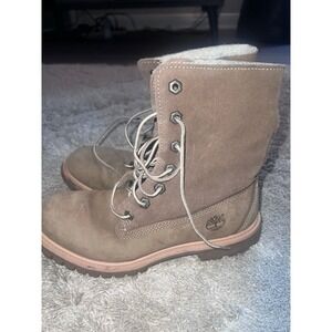 Timberland Sherpa Lined Boots Taupe